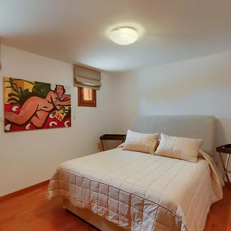 Aphrodite Hills Superior Superior 0135 Air Conditioning 5 Bedrooms Villa