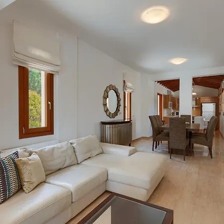 Aphrodite Hills Superior Superior 0135 Air Conditioning 5 Bedrooms *