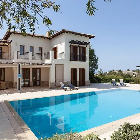 Aphrodite Hills Superior Superior 0135 Air Conditioning 5 Bedrooms Вилла Пафос