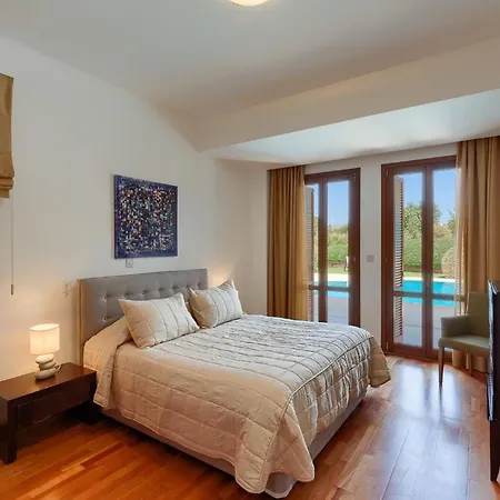 Villa Aphrodite Hills Superior Superior 0135 Air Conditioning 5 Bedrooms Paphos